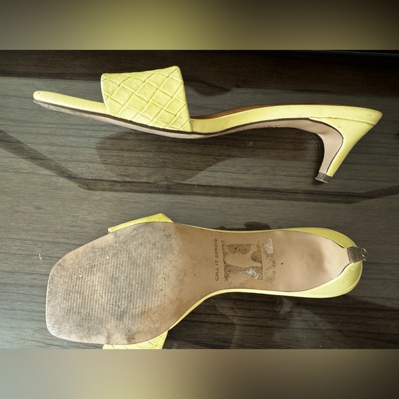 Call It Spring yellow sandals size 7 - Picture 2 of 2